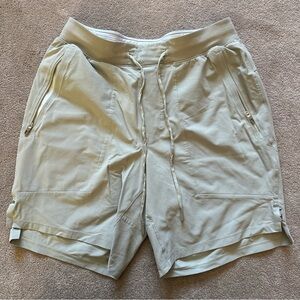 Lululemon Women’s Athletic Shorts Size M Grey Zip Pocket Running Training